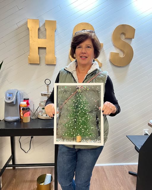 11/06/25 Holiday Resin Glass Frames Workshop 6pm
