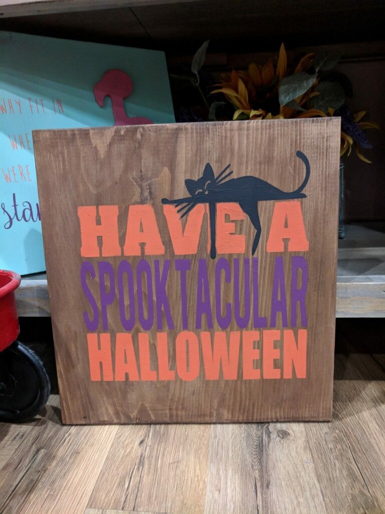 08/15/25 Wood & Wine Ladies Night Workshop $30 6pm