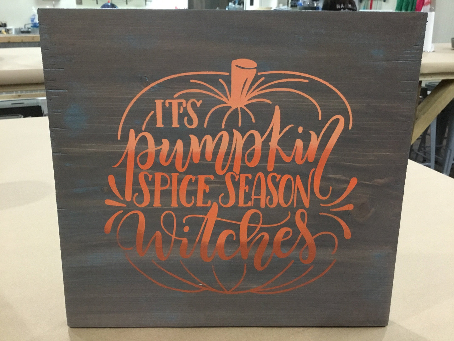 08/15/25 Wood & Wine Ladies Night Workshop $30 6pm