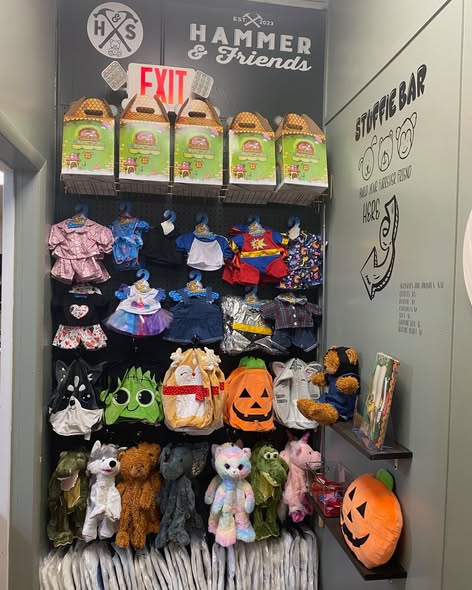 08/01/26 Stuffies & Storytime at Choice Camping Court 10:30am-11:30am