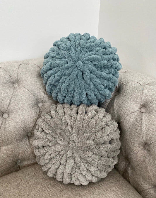 Collection Chunky Hand Knit Pillows
