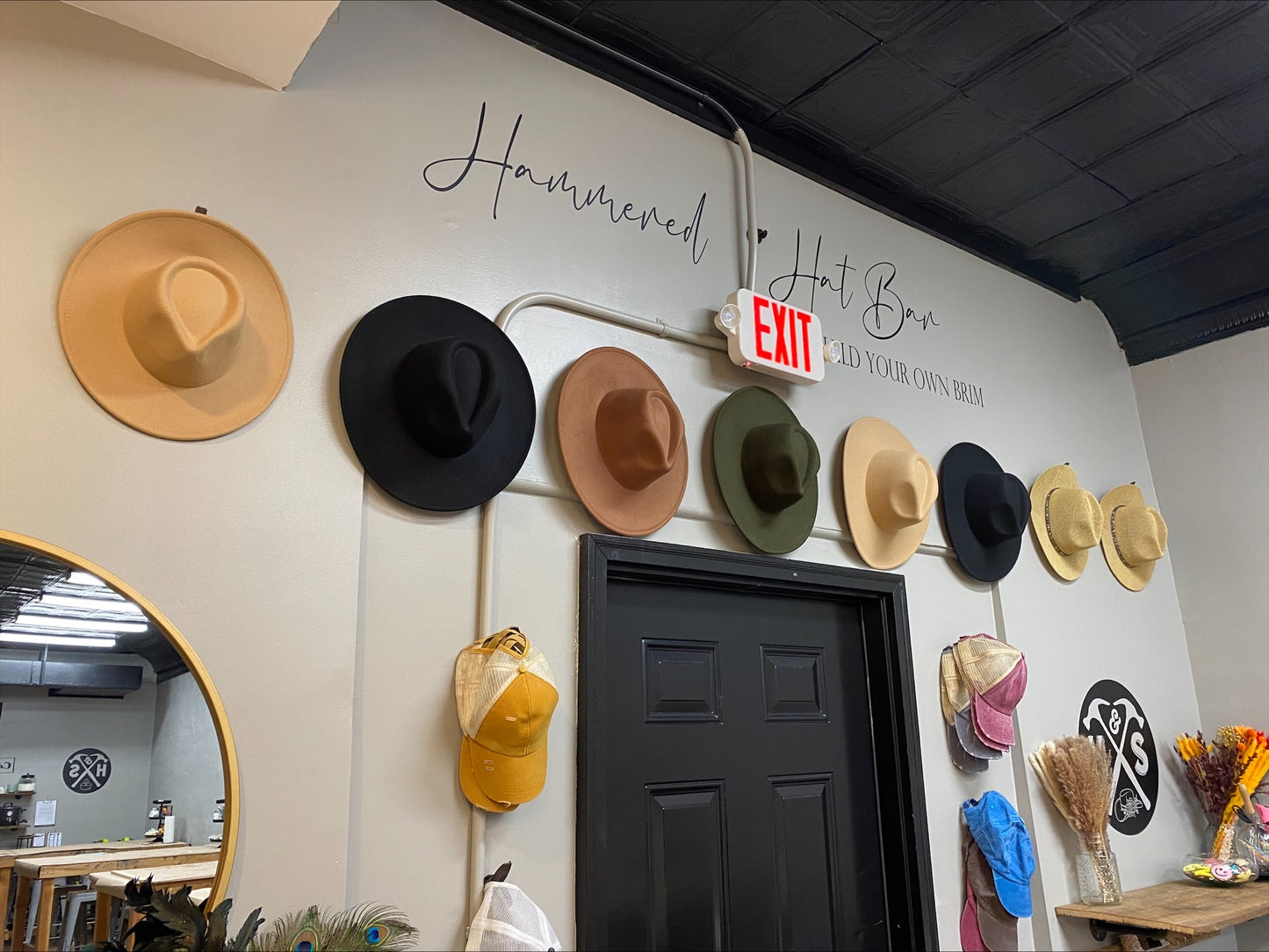 Collection Hammered Hat Bar Vintage Buckle